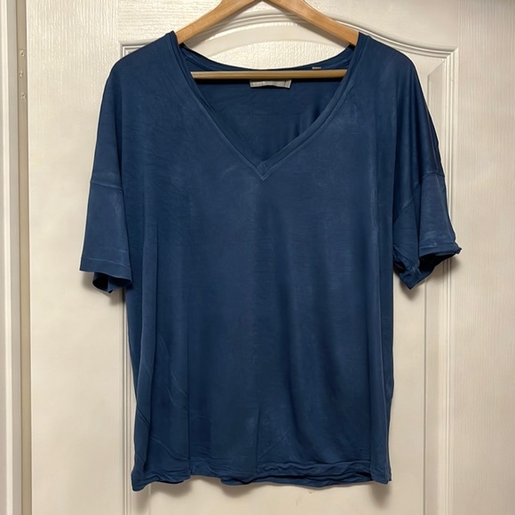 Vince Tshirt. Size L - Picture 1 of 4